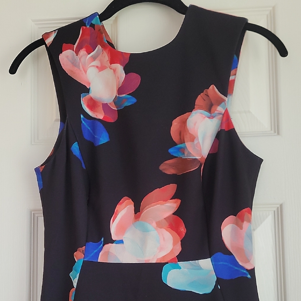 Calvin Klain Floral Sleeveless Black Dress - Picture 2 of 6